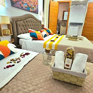 A Casa Simpatia - Free Parking If You Book 4 Nights Bed & Breakfast