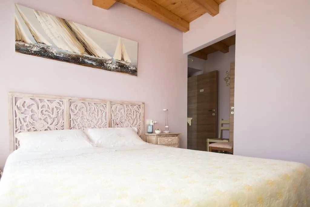 Hotel La Casa Sul Sasso Dervio 3*,  Italia